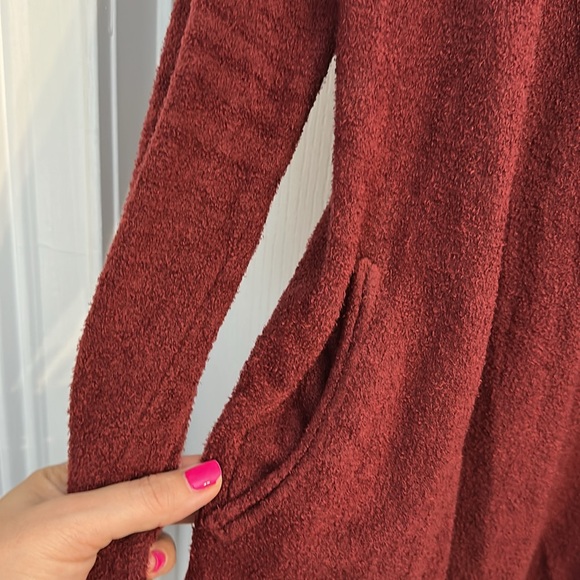 Zenana Burgundy Open Front Drape Cardigan Sweater with Pockets - Medium - Picture 2 of 5